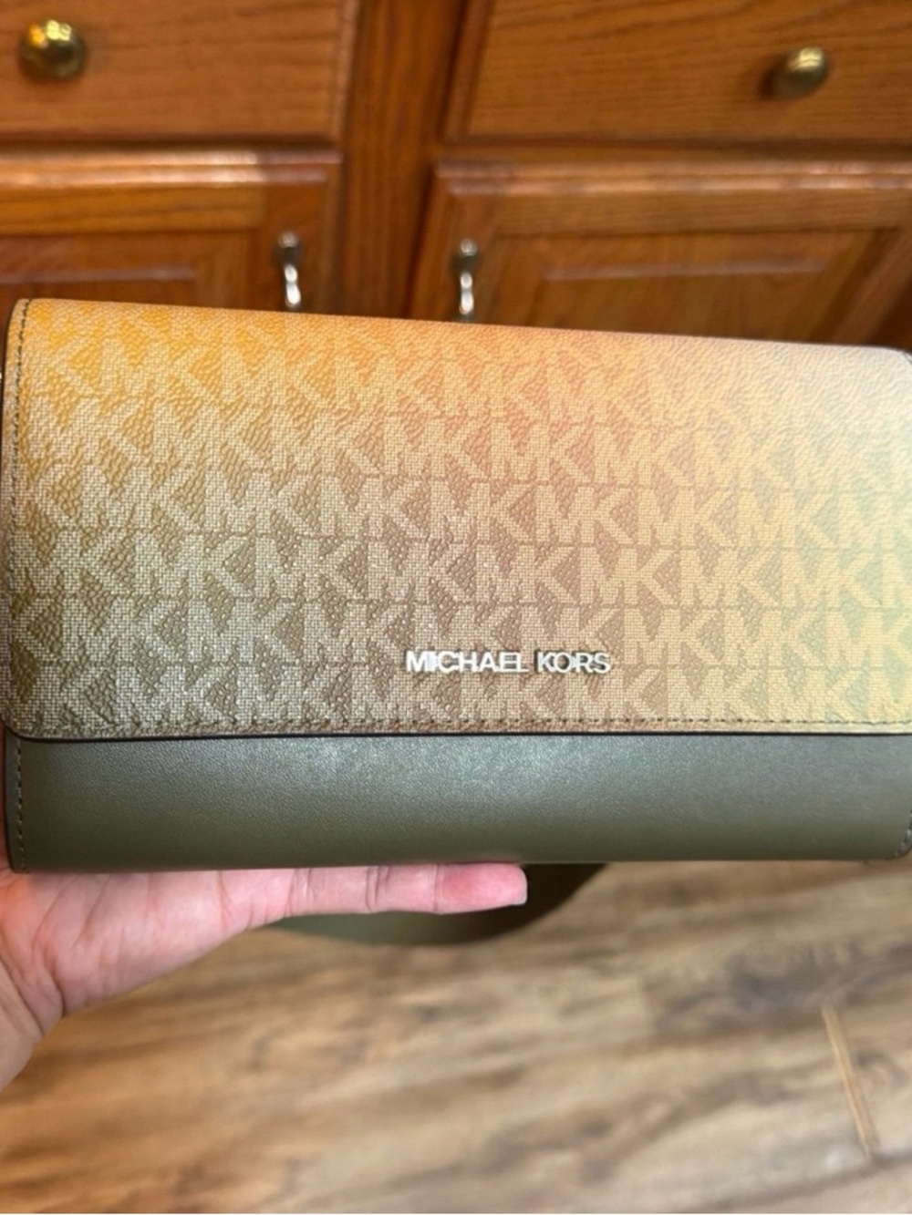 Michael Kors Crossbody Bag